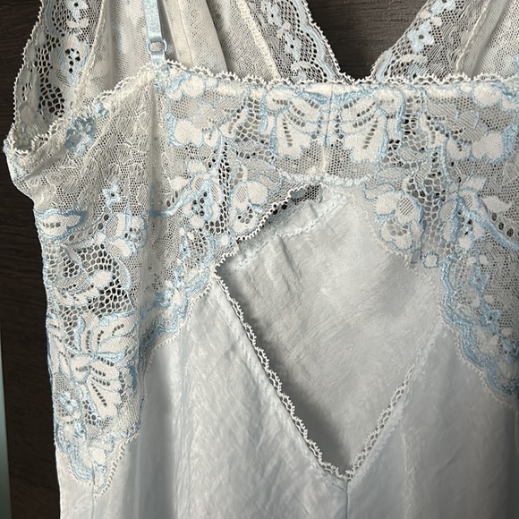 Light blue night gown size M - Picture 8 of 9